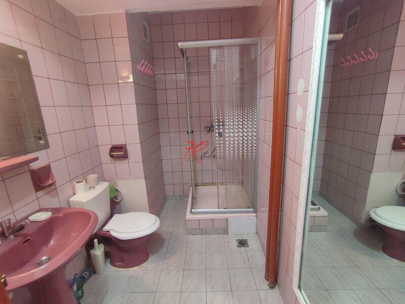 Romana vanzare apartament 2 camere